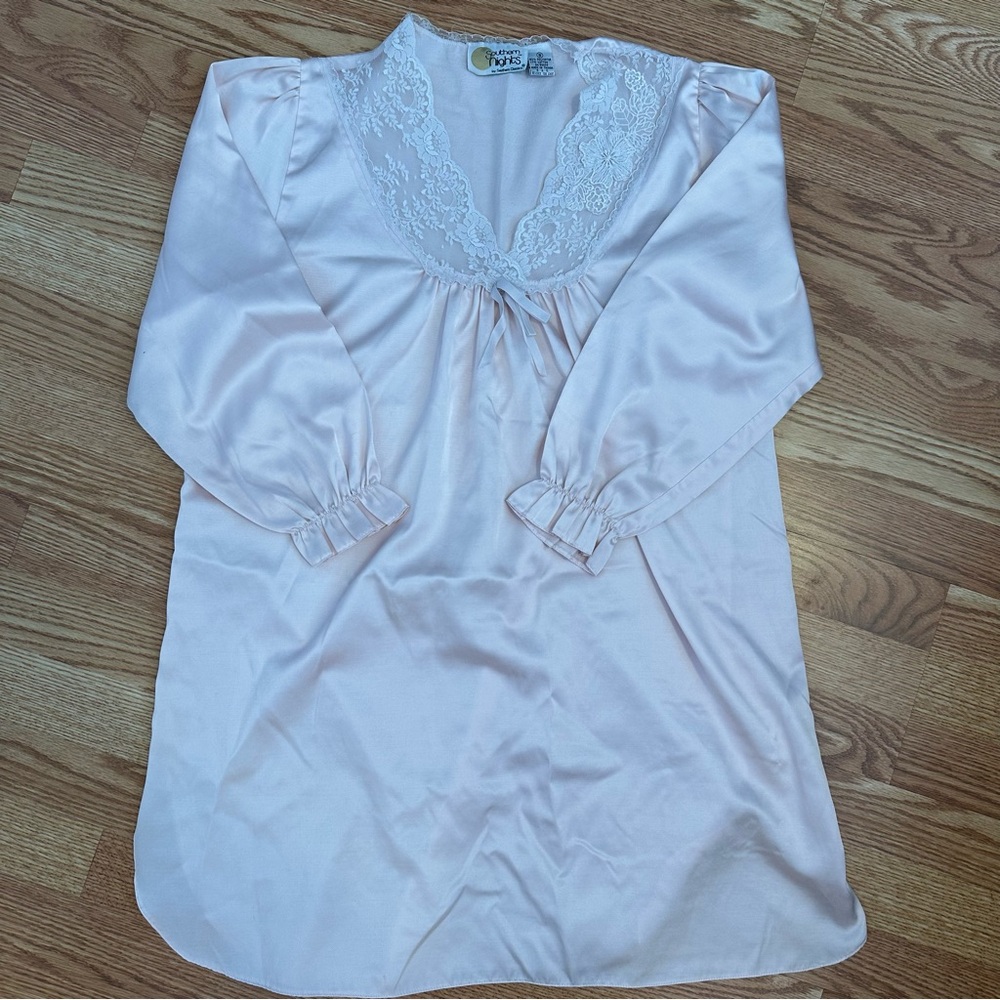 Southern Nights Pink Lacy Long Sleeve Nightgown Size Small